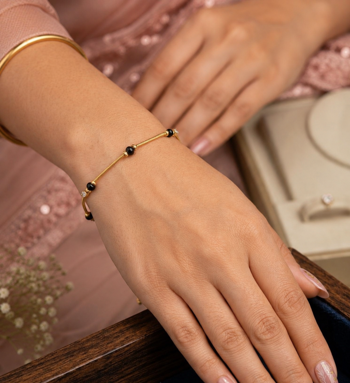 Hand Mangalsutra