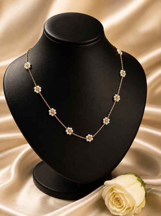 Daisy Pearl Necklace