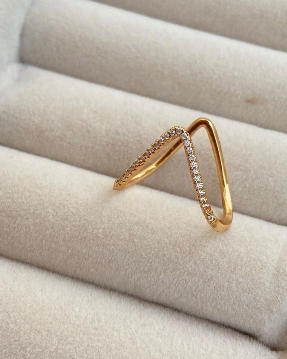 Golden V Ring