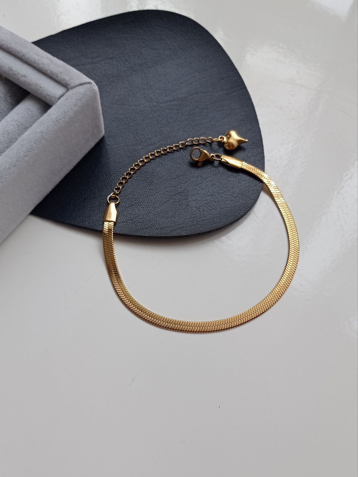 Snake chain bracelet